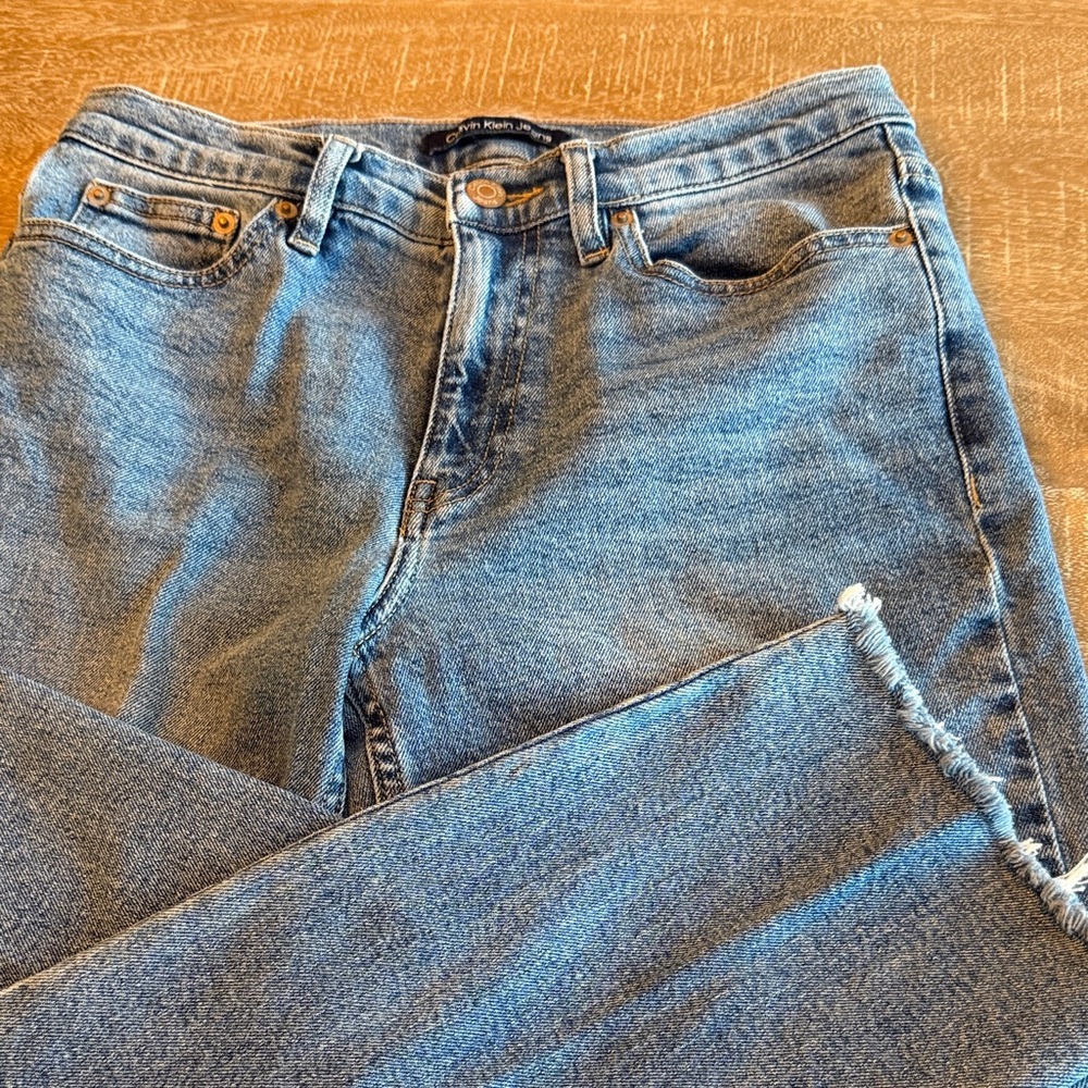 Calvin Klein Jeans Light Blue Straight Fit ankle crop